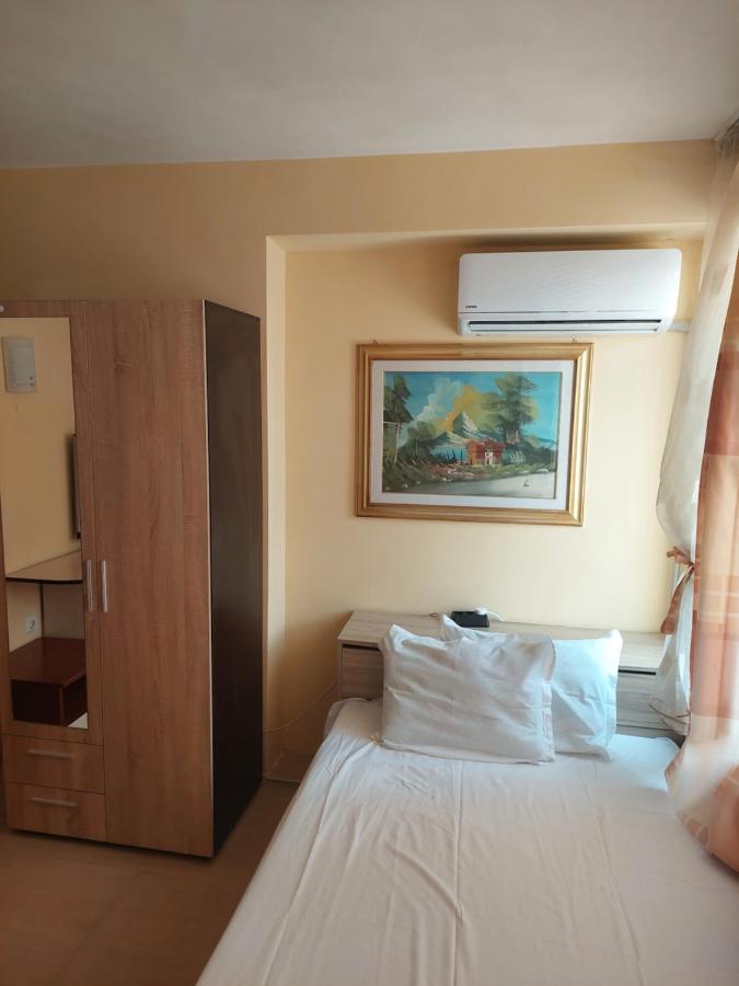 Femili Hotel Diveda Sveti Vlas Εξωτερικό φωτογραφία